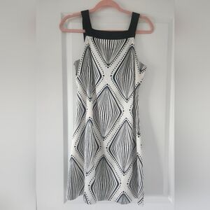 Elegant Black and White Geometric Dress